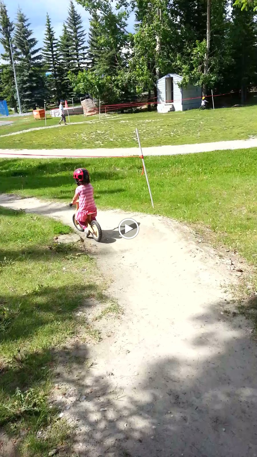 Runners balance bike in action (video)