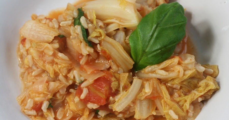 Sekundentakt: Reis mit Chinakohl in Tomatensauce