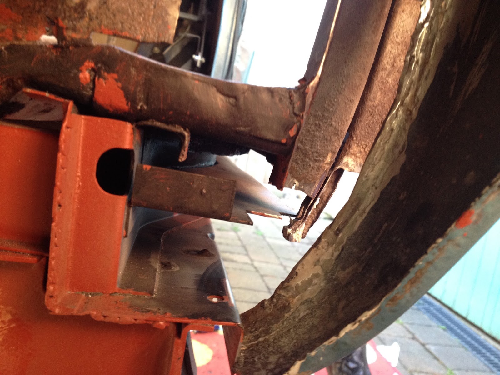 Flat Four Frank. B pillar repair VW T2 Early Bay Restoration