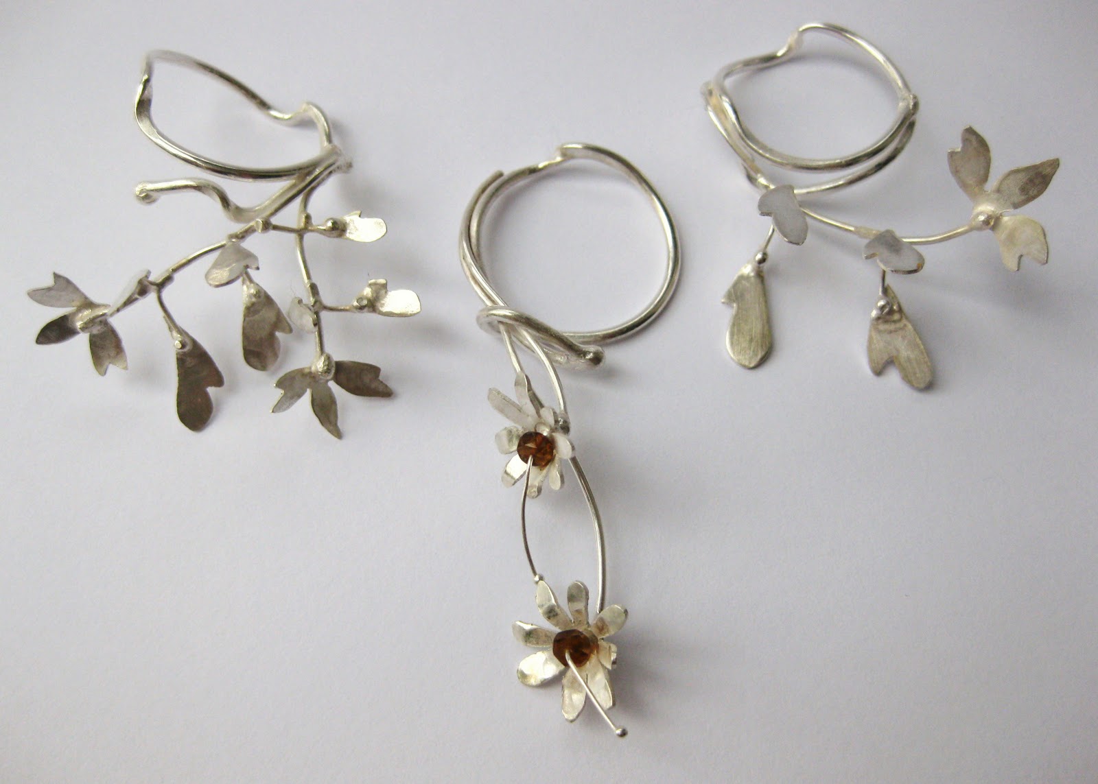 Michelle Pujol Contemporary jewellery: Flowering grass rings ...