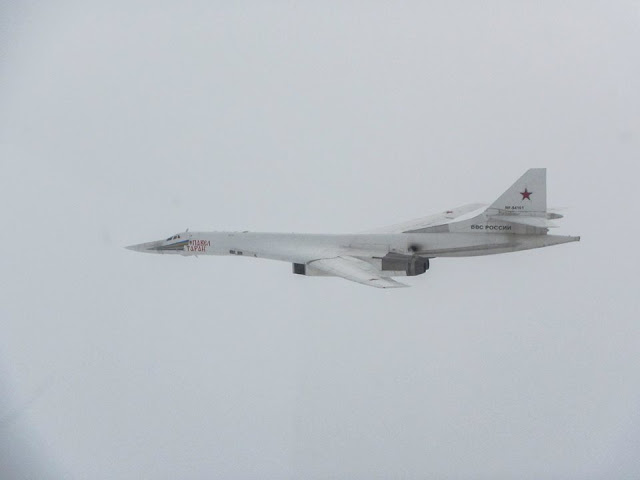 Tu160-intercepted-UK-3.jpg