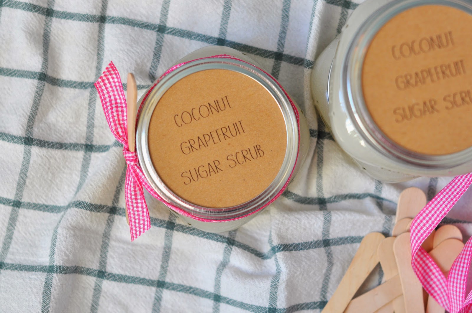 teacher valentine gifts: diy coconut grapefruit sugar scrub | a pretty