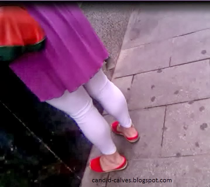 Ladies Candid Muscular Calves her calves bulge even through her leggings