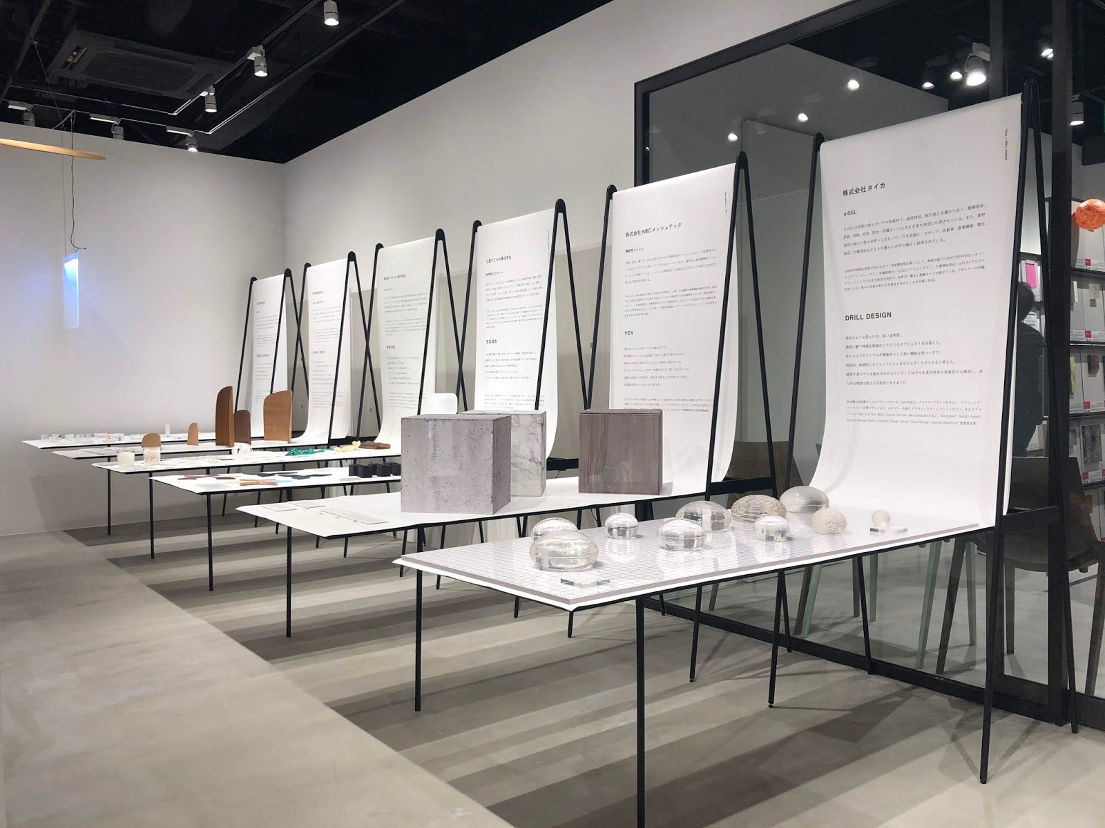 庭にとっての松樹皮の利点 - 湿気の維持