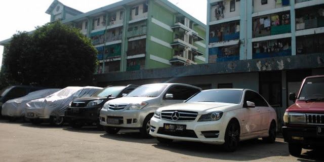 Kebingungan Kedatangan Korban Relokasi, Rusun Kapuk Muara Banyak Diisi Pendatang China Bermobil Mewah Kebingungan Kedatangan Korban Relokasi, Rusun Kapuk Muara Banyak Diisi Pendatang China Bermobil Mewah
