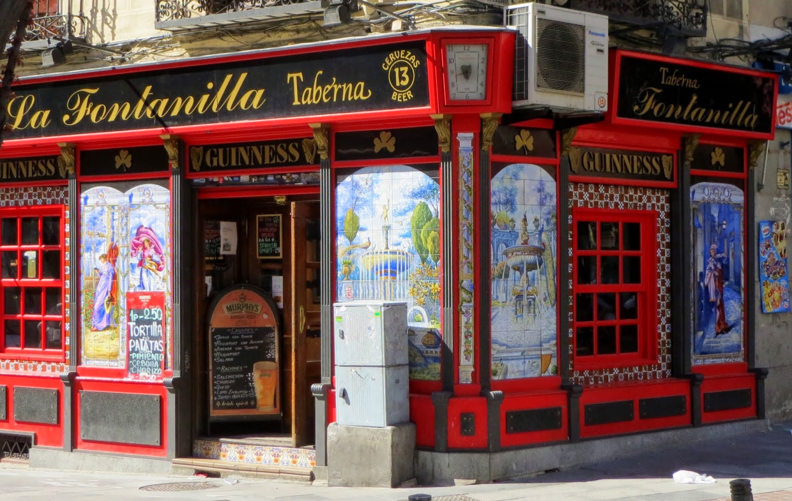 Puerta Cerrada, 13, Azulejos Maroto Espantaleón