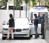 Shahrukh Khan meet the Hrithik Roshan at Hinduja Hospital after successful brain surgery