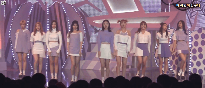 트와이스 TT안무 수정 전,후.gif | 인스티즈