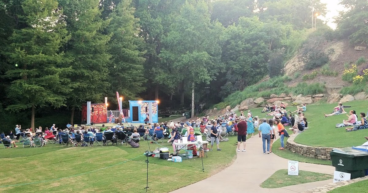 Femme au foyer History Comes Alive at the Chautauqua Festival