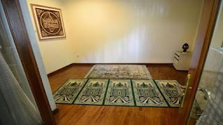 Contoh Desain Mushola Rumah Minimalis Sederhana Modern Contoh Desain Mushola Rumah Minimalis Sederhana Modern