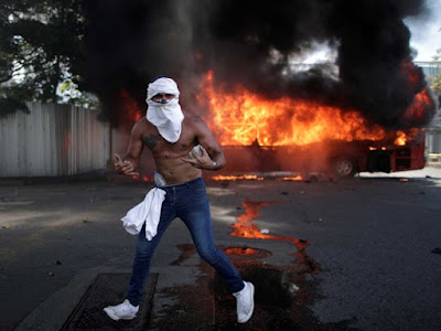  Disturbios y enfrentamientos sacuden a Venezuela