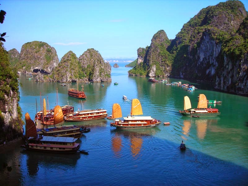 Pulau-Ha-Long-Bay-Vietnam