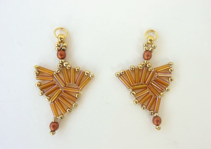 Pretty Bugle Bead Jewelry Beading Tutorials / The Beading Gem