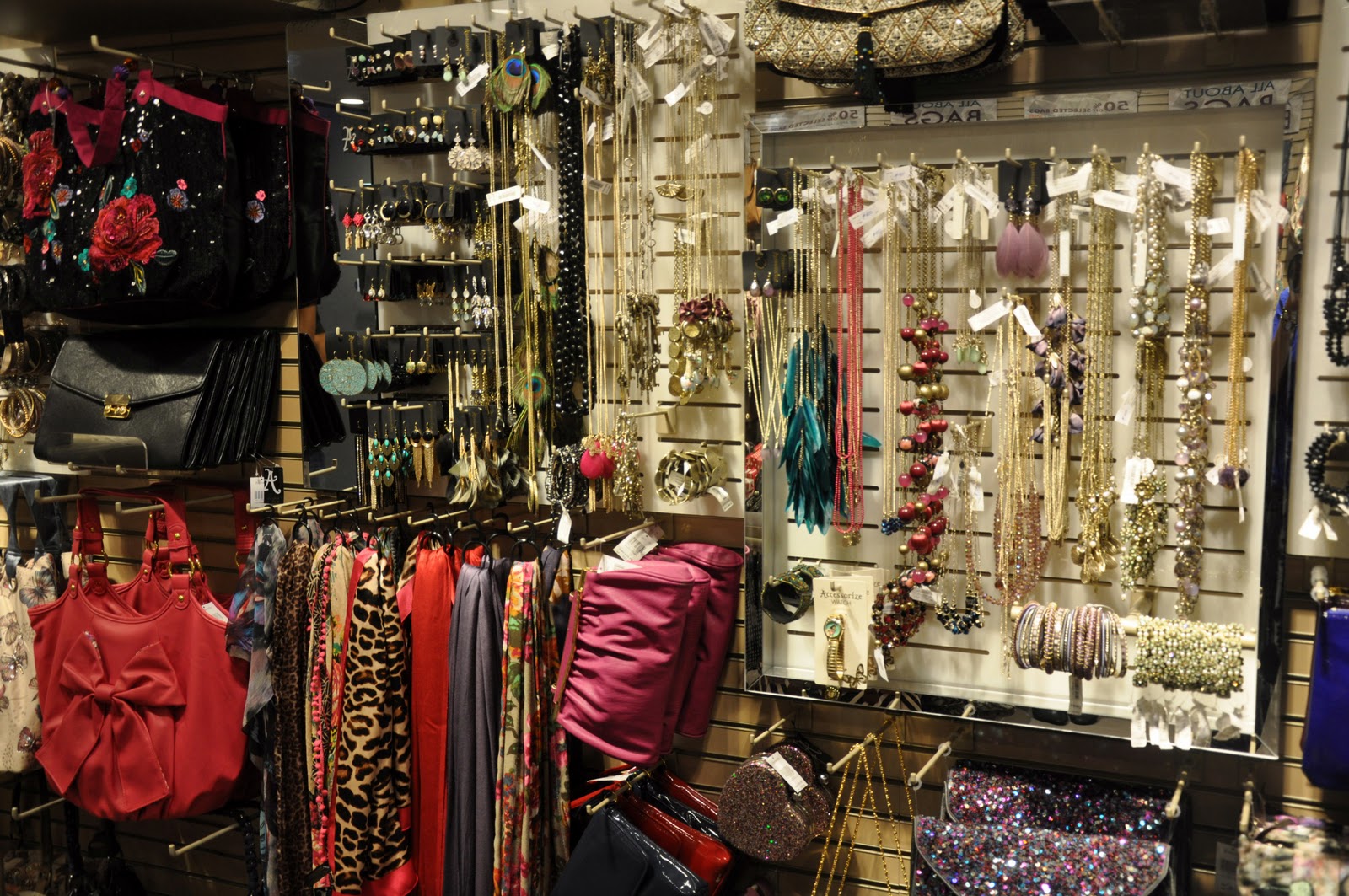 Магазины аксессуаров в москве