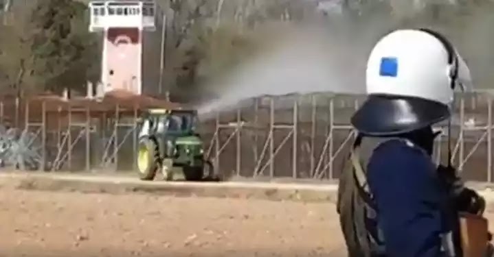 Έβρος: Αγρότης πήρε ανάποδες και ξεκίνησε να ψεκάζει με το τρακτέρ (Βίντεο) Έβρος: Αγρότης πήρε ανάποδες και ξεκίνησε να ψεκάζει με το τρακτέρ (Βίντεο)