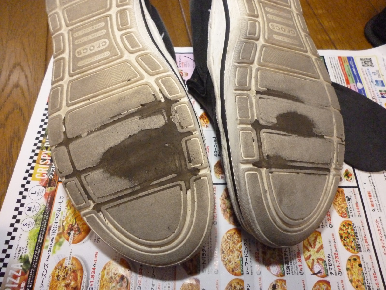 Crocsの底の補修その後 シリコーンシーラントでは弱かった