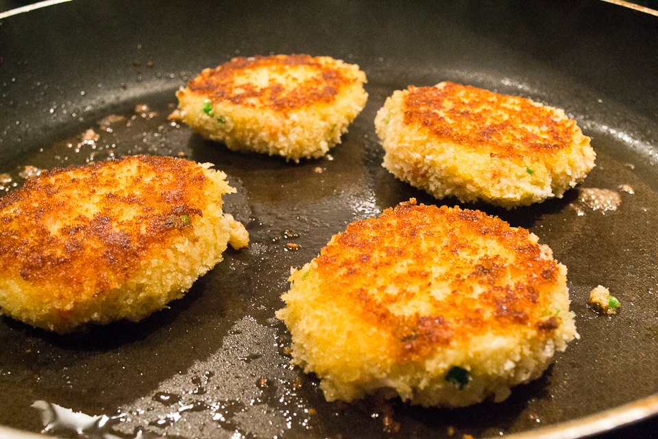 Joe’s Crab Shack Crab Cakes Famous Recipe quick recipes