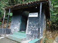 makam mbah atas angin Baturraden