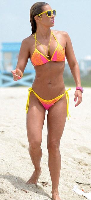 Jennifer Nicole Lee in two-pieces bikini at Miami Beach
