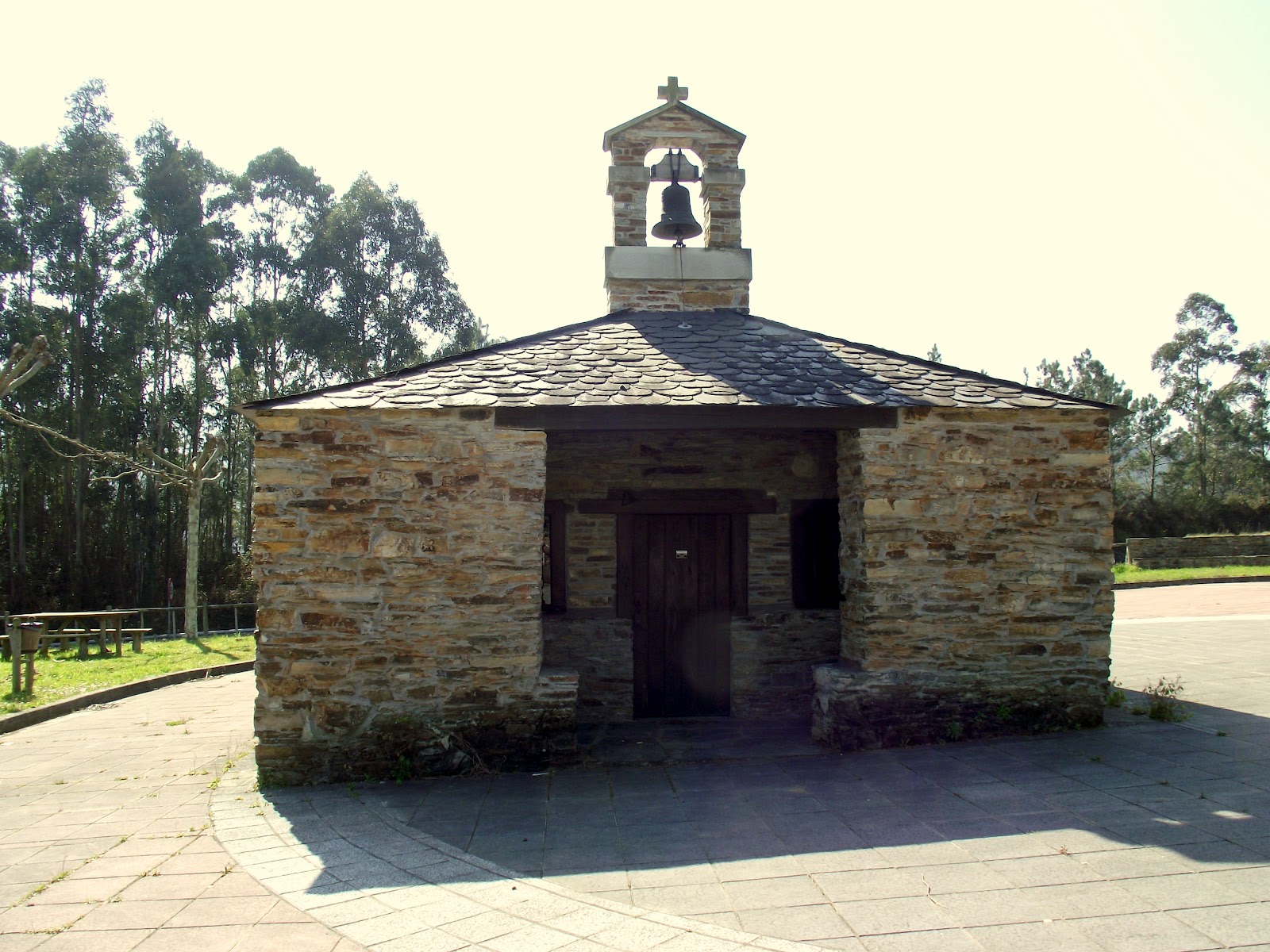 ENTRE EL RIO EL MAR Y LA MONTAÑA SAN TIRSO DE ABRES c. san tirso de