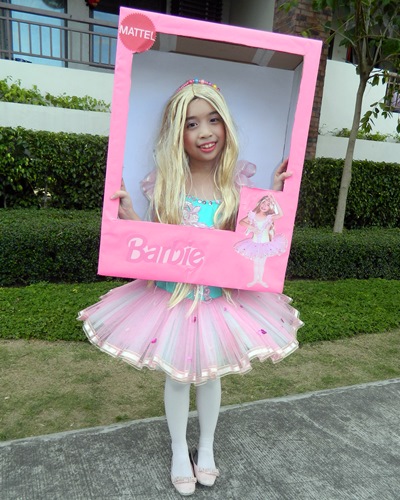 Barbie costume, DIY barbie in box costume, Barbie halloween costume idea