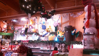Christmas michigan frankenmuth bronners wonderland decorations mi choose Blessings Abound: Bronner's Christmas Store