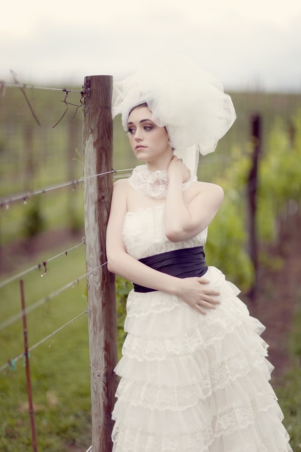 BRIDE CHIC: IT DOESN'T HAVE TO BE TULLE