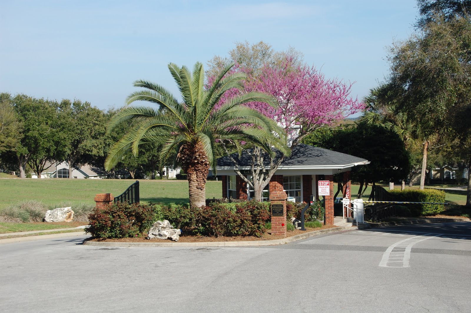 Harbor Hills Country Club Front Entrance
