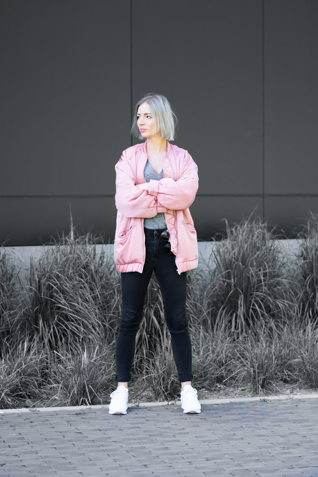 Mango pink satin oversized bomber jacket, h&m divided basic v neck tshirt in grey, asos ridley skinny jeans, reebok classic white sneakers, outfit