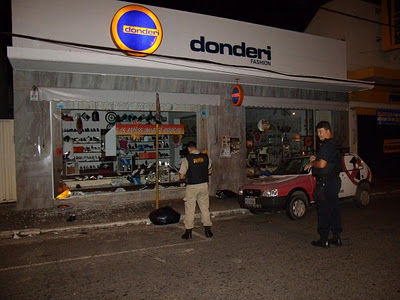 Machado Atualizado: Machado - Loja é saqueada no centro da cidade