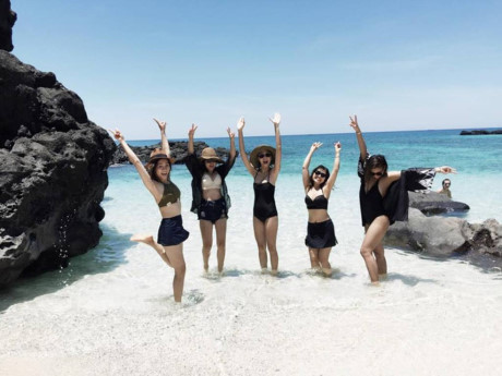 Di du lich voi hoi ban gai ma thich the nay, thi can gi nguoi yeu nua? - Anh 31