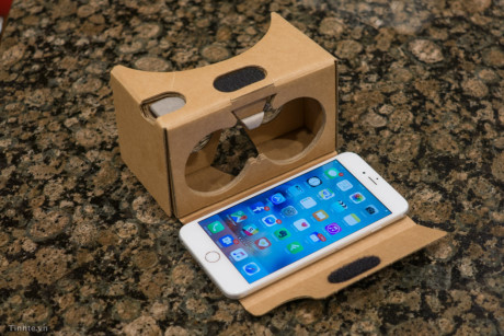 Trai nghiem Google Cardboard v2: tuong lai VR trong tam tay gia chi 300.000d, choi ca iOS va Android - Anh 3