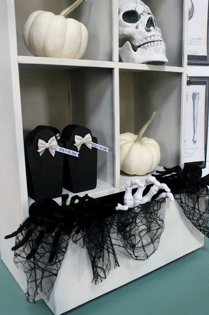 Pretty Halloween decor