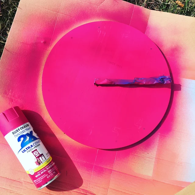 spray paint a clock, pink spray paint, pink office decor