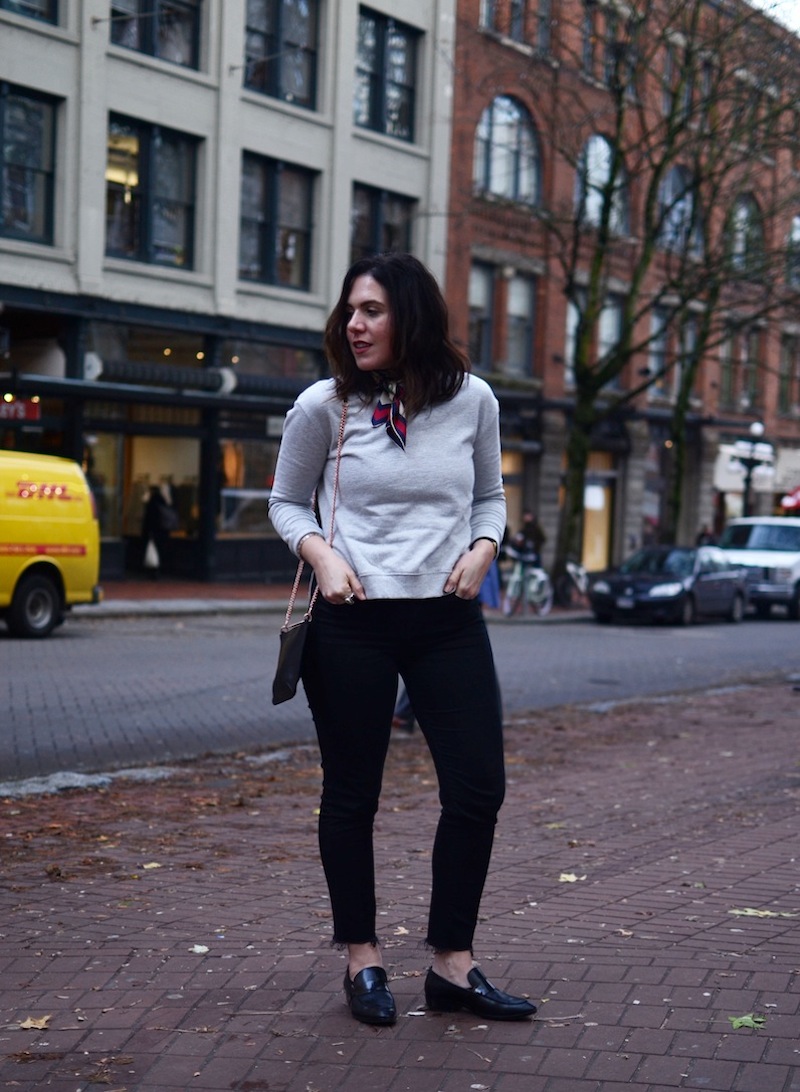 how to wear a silk scarf outfit idea gucci silk hm sweater le chateau jeans vancouver fashion blogger