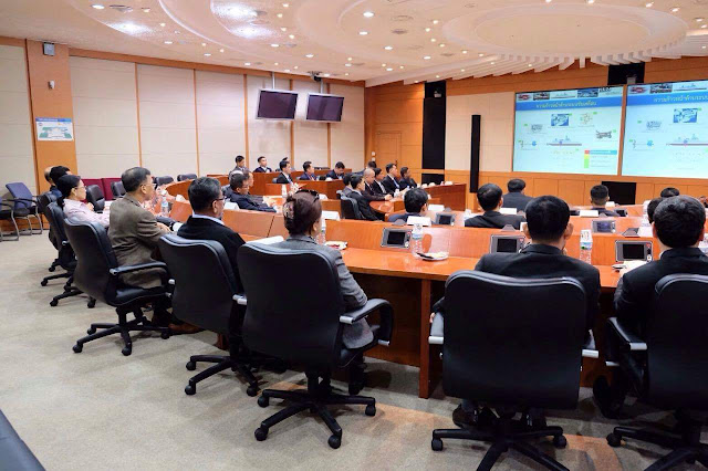 นายพิพัฒน์ เอกภาพันธ์