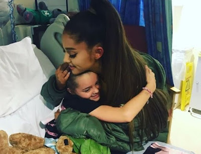 Manchester attack: Ariana Grande visits injured fans - DonkorBlog.Com