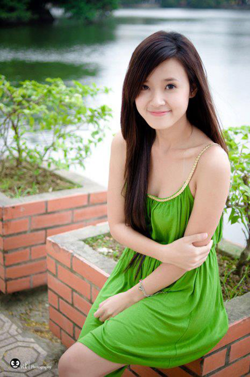 Hình ảnh Hot Girl Midu Khoe Ngực Nóng Bỏng