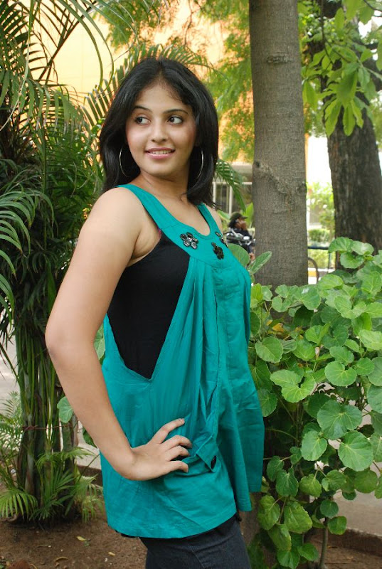 Anjali Latest Cute Stills In Engeyum Eppothum Press Meet hot images