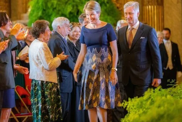 Dries Van Noten multicolor skirt, Diane von Furstenberg skirt, Jantaminiau midi skirt. The King Baudouin Foundation awards to Wecyclers