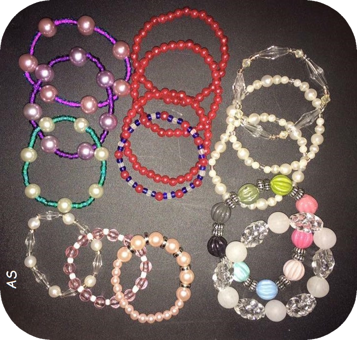 Crafting for Shoeboxes How to make Elastic Bracelets