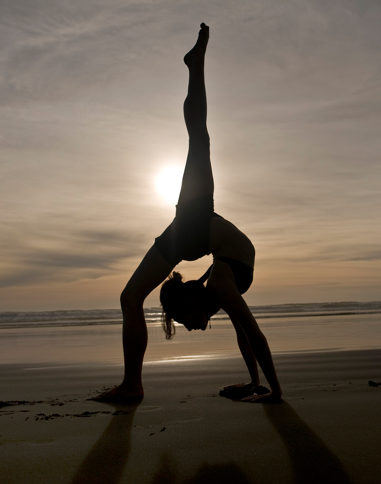KURSUS SENAM BEKASI: Yoga Dance