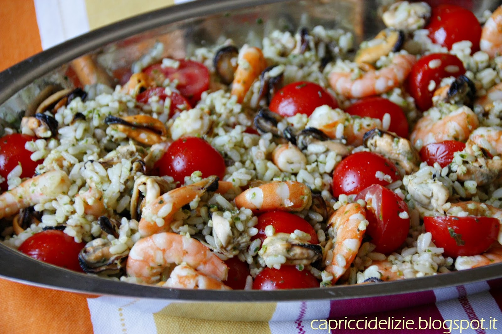 Capricci e Delizie Mix freddo di cereali con pesto, mazzancolle, cozze