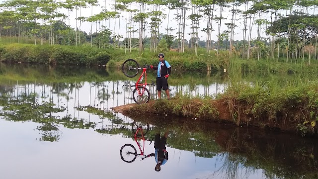 Bersepeda Cross Country Bintaro Cihuni Danau Jabon