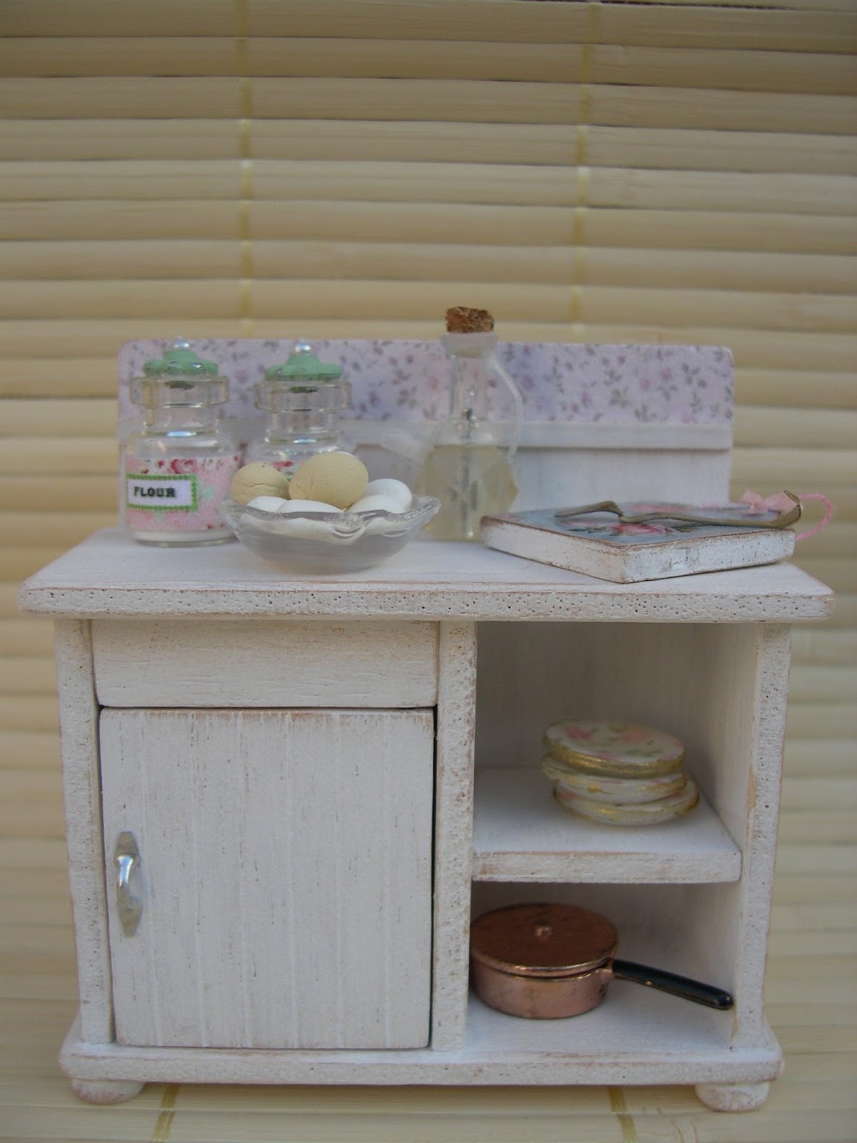MIS RINCONES EN MINIATURA: Muebles de cocina shabby