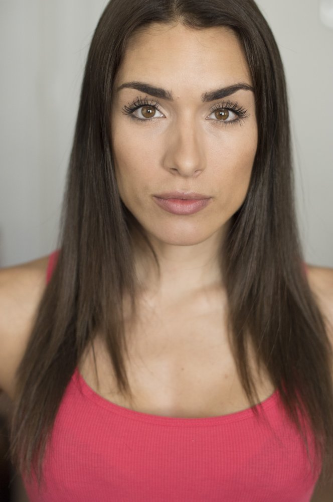 Ивана кораб. Парусник кочубей. Ivana korab в купальнике. Учебное судно. Бригантина фото корабля.