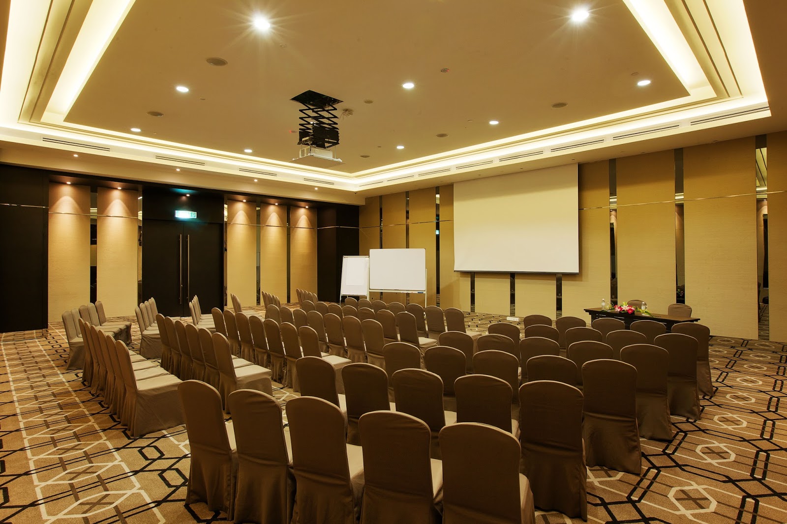 Sugoi Days 5 Types of Seating Arrangements with CECC, Bangsar