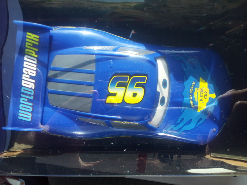 Bluray & DVD Exclusives Cars 2 Best Buy Exclusive Remote Control Car