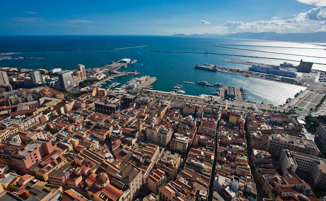 Vista aérea de Cagliari - Sardenha