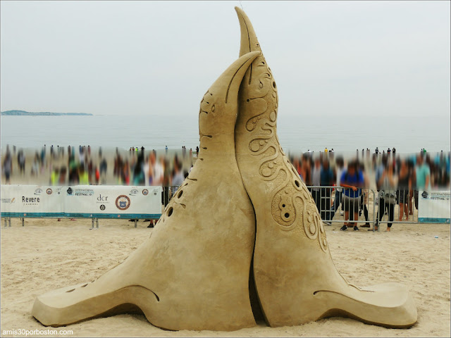 Esculturas de Arena de Revere Beach: Two Energies de Jonathan "Jobi" Bouchard